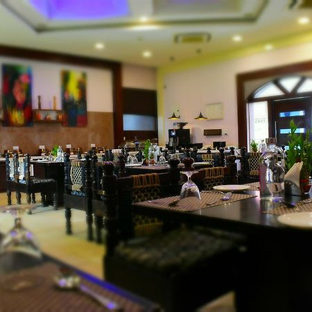 Regenta Resort Bhuj By Royal Orchid Hotels Limited Ngoại thất bức ảnh