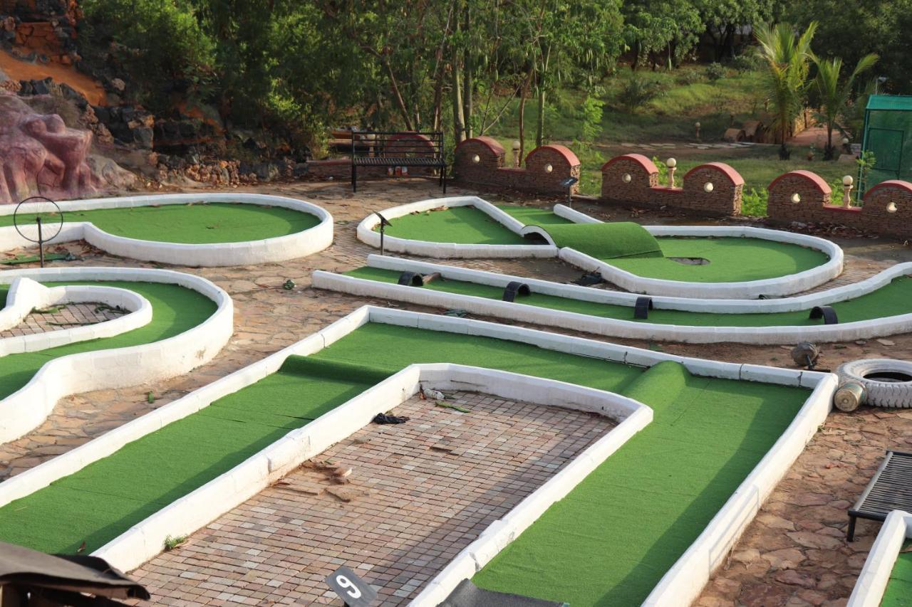 Regenta Resort Bhuj By Royal Orchid Hotels Limited Ngoại thất bức ảnh