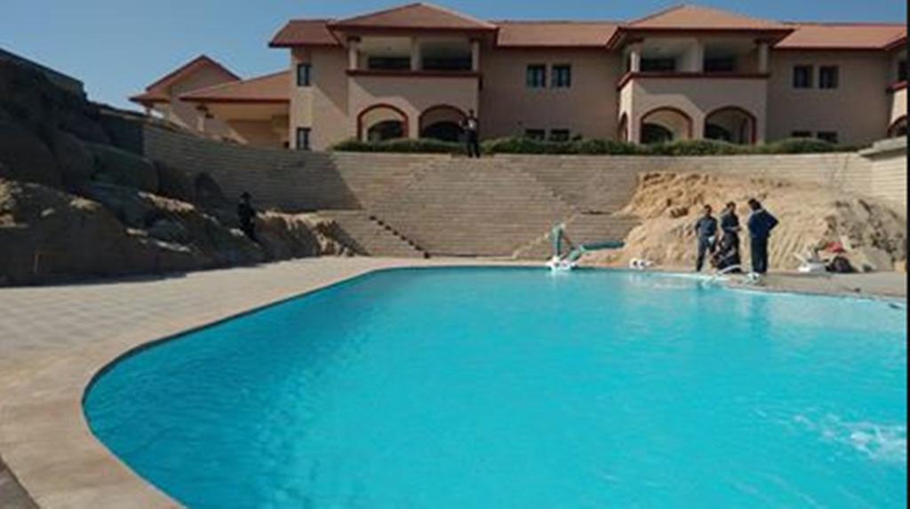 Regenta Resort Bhuj By Royal Orchid Hotels Limited Ngoại thất bức ảnh