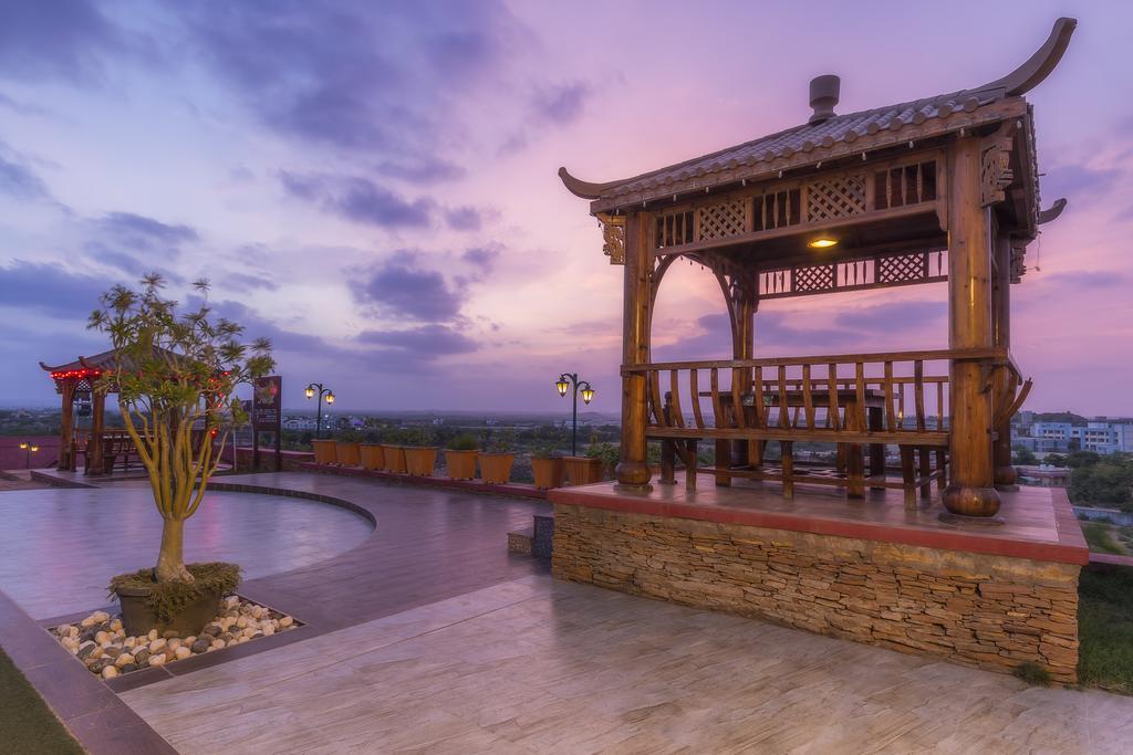Regenta Resort Bhuj By Royal Orchid Hotels Limited Ngoại thất bức ảnh