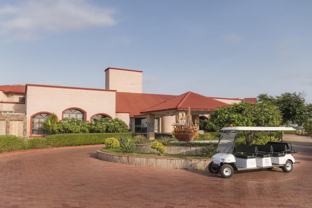 Regenta Resort Bhuj By Royal Orchid Hotels Limited Ngoại thất bức ảnh