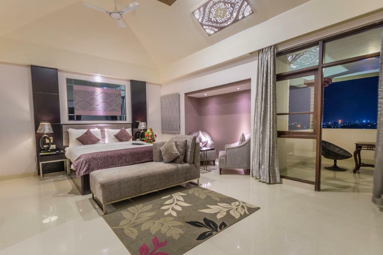 Regenta Resort Bhuj By Royal Orchid Hotels Limited Ngoại thất bức ảnh