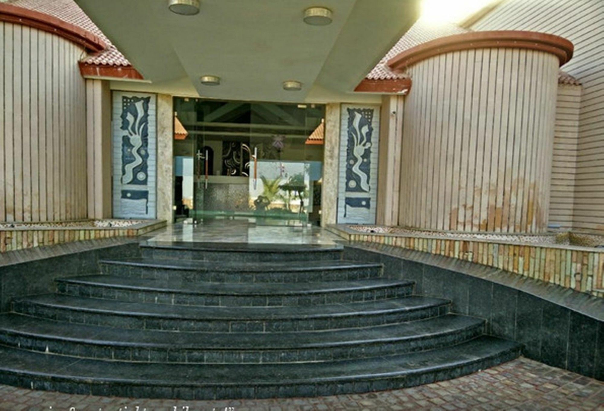 Regenta Resort Bhuj By Royal Orchid Hotels Limited Ngoại thất bức ảnh